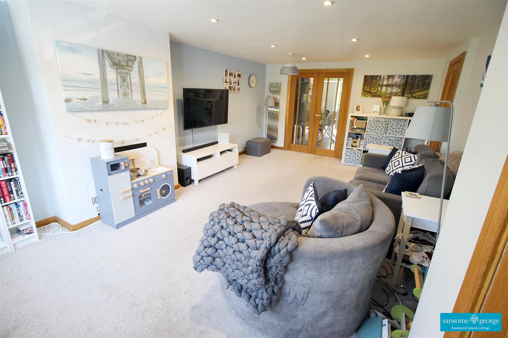 3 bed property in Overdown Road, Reading